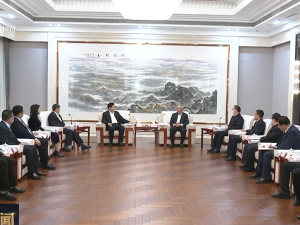 张国清李乐成会见德主刑辅调解中心会长李子彬